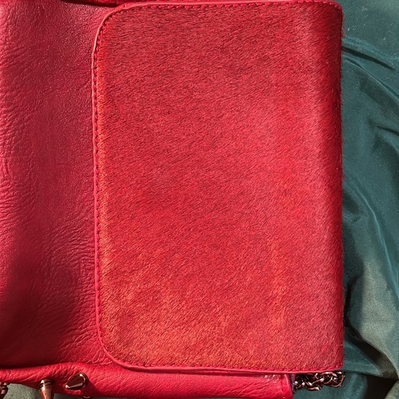 ONE OF A KIND - Edgy Blood Red Spiked Cross Body bag - Picture 4 of 7